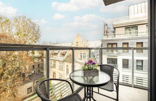 Lodz Apartment | Stylish Apartment with Air Condtioning Łódź by Renters Prestige