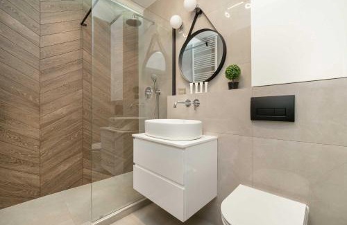 Lodz Apartment | Stylish Apartment with Air Condtioning Łódź by Renters Prestige