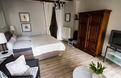 Altstadt Apartment | Stylish apartment with garden in the old town of Goerlitz, ideal for couples
