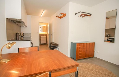 Iselin Apartment | Stylish apartment with free BaselCard