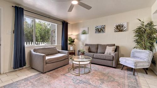 Arcadia Lite House | Stylish Arcadia 2-Bdrm with Comfort and Charm
