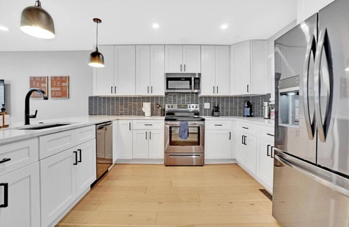 Scenic Heights House | Stylish Arvada Duplex | 10 Min to Olde Town & Denver