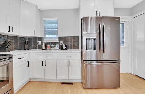 Scenic Heights House | Stylish Arvada Duplex | 10 Min to Olde Town & Denver