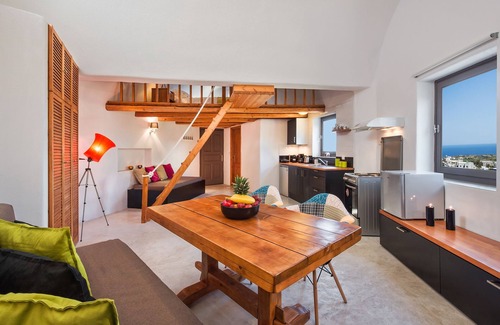 Vourvoulos House | Stylish & Authentic Houses with Beautiful Sea View!