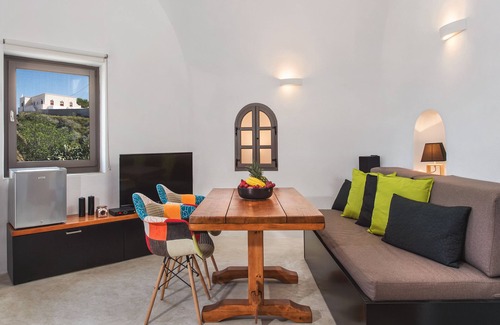 Vourvoulos House | Stylish & Authentic Houses with Beautiful Sea View!