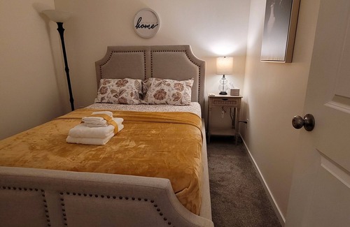 Saskatoon House | Stylish basement suite