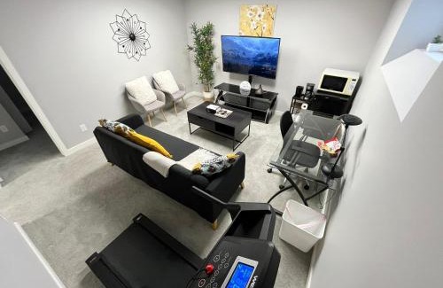 Transcona House | Stylish Basement Suite with Modern Comforts