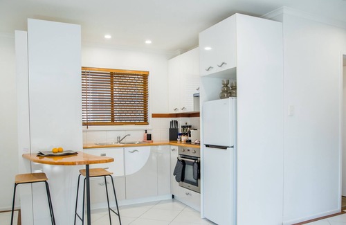 Bilinga Apartment | STYLISH BEACH SIDE PARADISE | SUNLIT COMFORT ON THE GOLD COAST