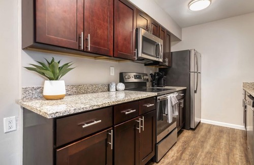 University District Apartment | Stylish BOHO Themed 2 Bedroom near OSU