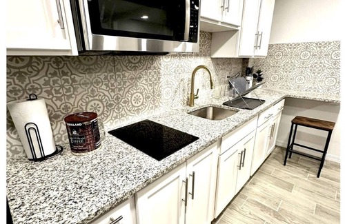 El Paso Apartment | Stylish Central El Paso Studion