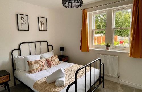 Reading Apartment | Stylish Central Reading Apartment - Free Parking
