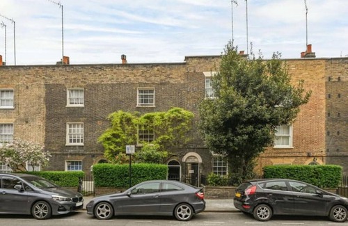 Belgravia House | Stylish & Chic! A Georgian House with Netflix in Zone 1!