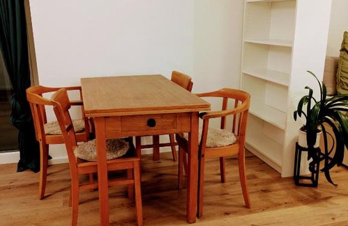 Weidenau Apartment | Stylish city apartment