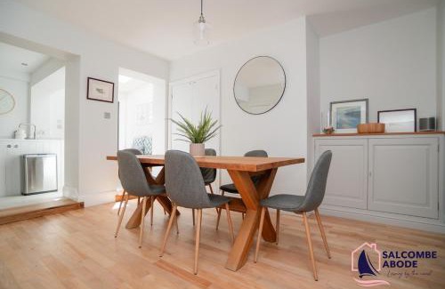 Salcombe House | Stylish Coastal 3 Bed Haven - Close to town
