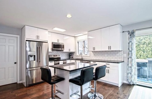 Groton Long Point House | Stylish Coastal Home with Private Beach Access & Outdoor Shower – Pet Friendly!
