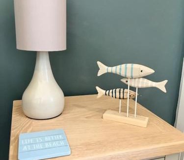 Carbis Bay Apartment | Stylish coastal retreat in St Ives with parking