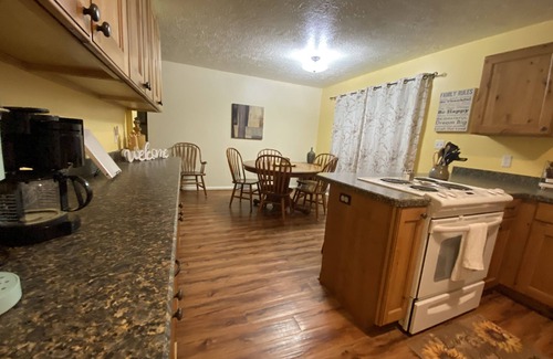 Great Falls House | Stylish Comfort in the Heart of the City"