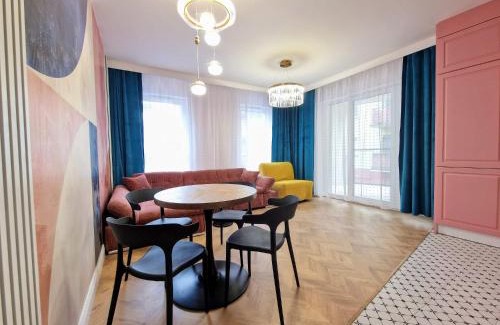 Lodz Apartment | Stylish,Comfortable&Secure-I-City Center Stay