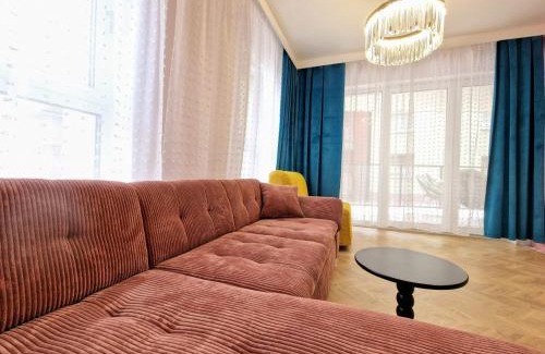 Lodz Apartment | Stylish,Comfortable&Secure-I-City Center Stay