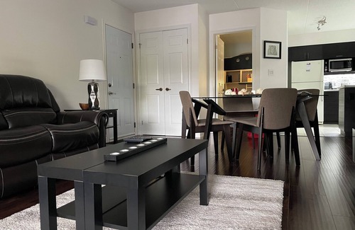 Burlington Condo | Stylish Condo Between Toronto and Niagara Falls