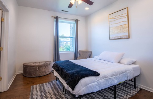 Woodlawn Condo | Stylish Condo