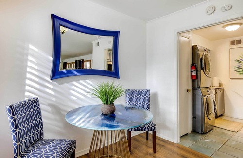 Knox - Henderson Apartment | Stylish Condo w/Pool in Knox Henderson!