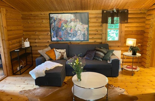 Lemland House | Stylish & cosy cottage by lake in Lemland, Åland