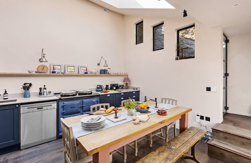 Dittisham Cottage | Stylish cottage, river views, contemporary interior, garden views, village