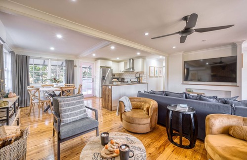 Canyonleigh Cottage | Stylish Country Cottage.