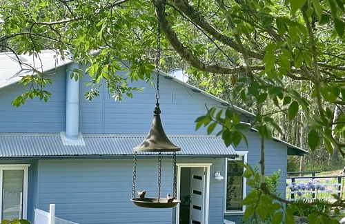 Murrays Run House | Stylish country escape Laguna/Wollombi Hunter Valley. 4 bedrooms. Pet friendly!