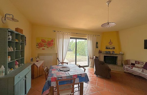 Ortona Villa | Stylish Countryside Villa near the Trabocchi Coast