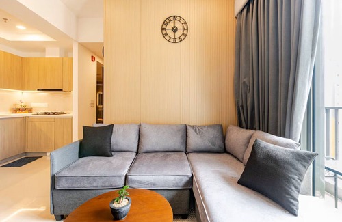 Suduwella Apartment | Stylish, Cozy High-Rise Colombo Retreat - SennRise