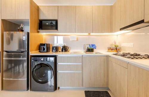 Suduwella Apartment | Stylish, Cozy High-Rise Colombo Retreat - SennRise