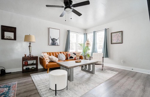 Central Oklahoma City House | Stylish Designed 2 Bed Room House