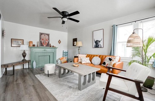 Central Oklahoma City House | Stylish Designed 2 Bed Room House