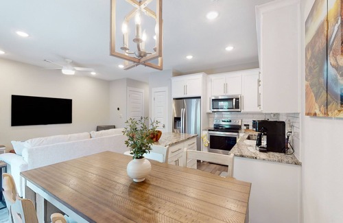 Downtown House | Stylish, dog-friendly townhome with firepit & enclosed yard - blocks to downtown