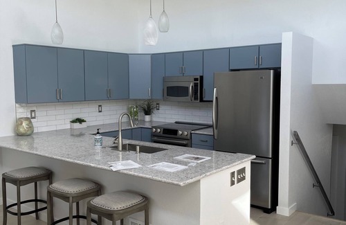 Lower Arapahoe Condo | Stylish Downtown 2BR Condo in West End