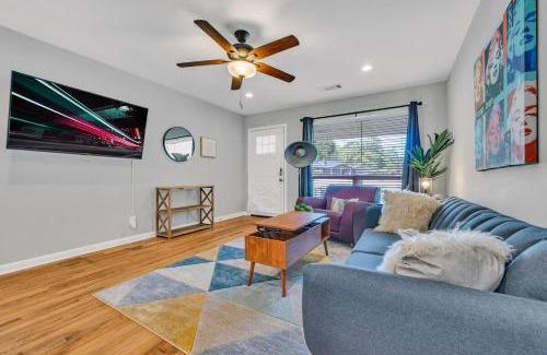 Candler-McAfee Apartment | Stylish Duplex Near East Lake Golf Course-Unit B