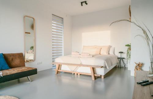 Amsterdam North Apartment | Stylish Eco Retreat Amsterdam with Panoramic Views