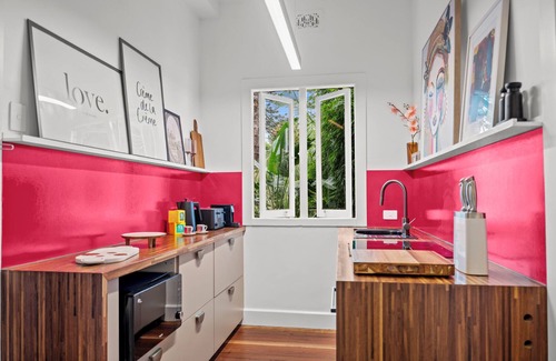 New Farm Apartment | Stylish escape in the heart of New Farm