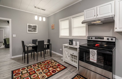Marion House | Stylish Extended-Stay Home in Peaceful Midtown