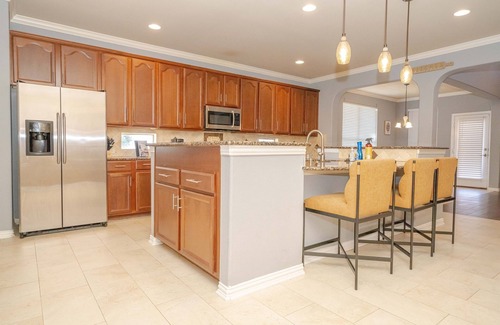 Red Oak House | Stylish Family Getaway | Room for Everyone