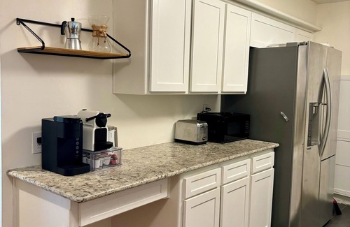 Blue Springs House | Stylish family home w/game room and arcade not far from arrowhead stadium