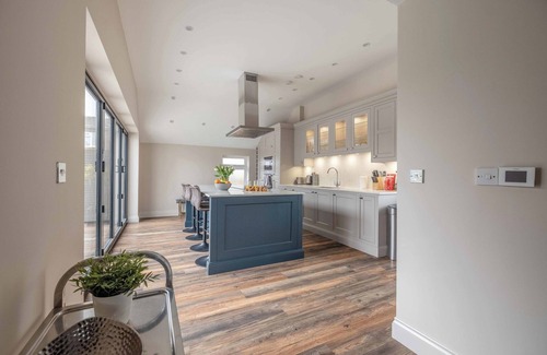 Windsor House | Stylish Family Home in Eton Wick