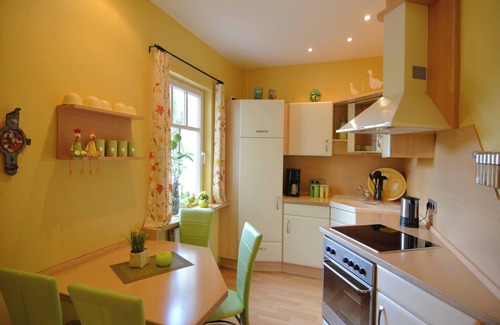 Madfeld Apartment | Stylish flat in Madfeld with private terrace