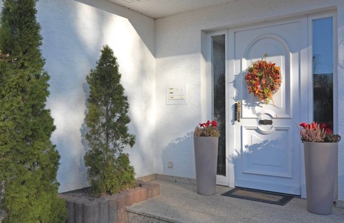 Madfeld Apartment | Stylish flat in Madfeld with private terrace