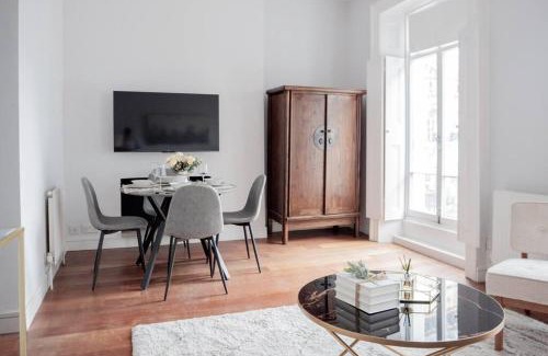 Queen's Gate Apartment | Stylish Flat in the heart of South Kensington