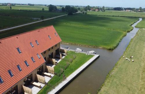 Leons House | Stylish Frisian Villa with Garden, cleaning included