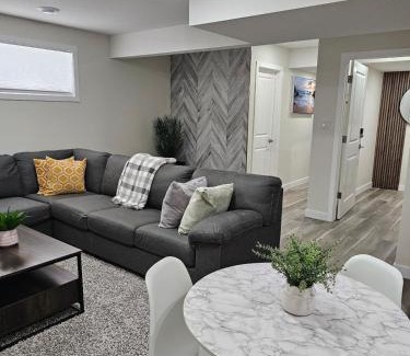 Regina Apartment | Stylish, Fully furnished Brand-New suite