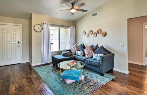 Deer Valley House | Stylish Glendale Home with Private Yard and Patio